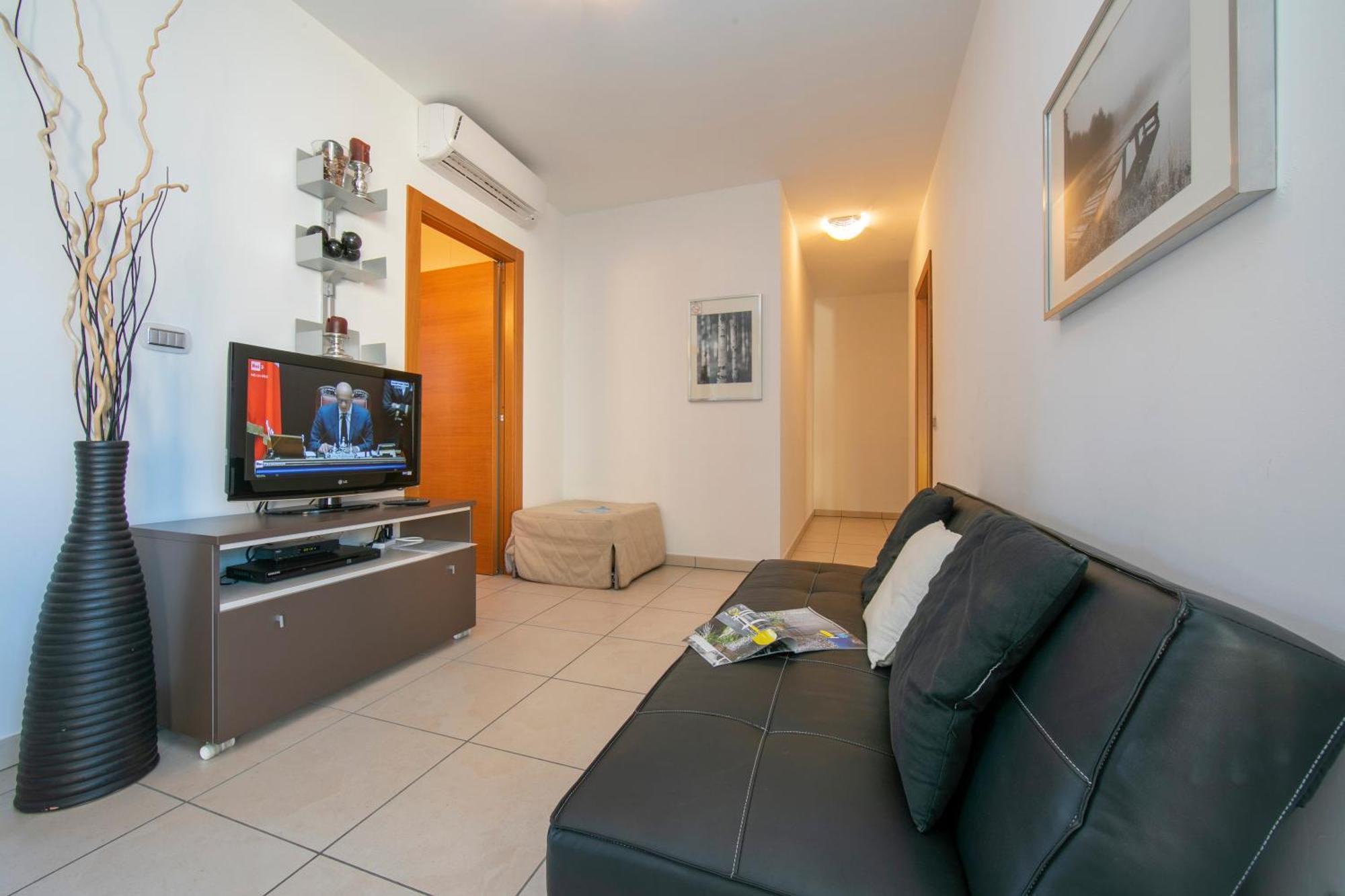 Vista Di Maccagno Fantastico Pool - Happy Rentals Exterior photo